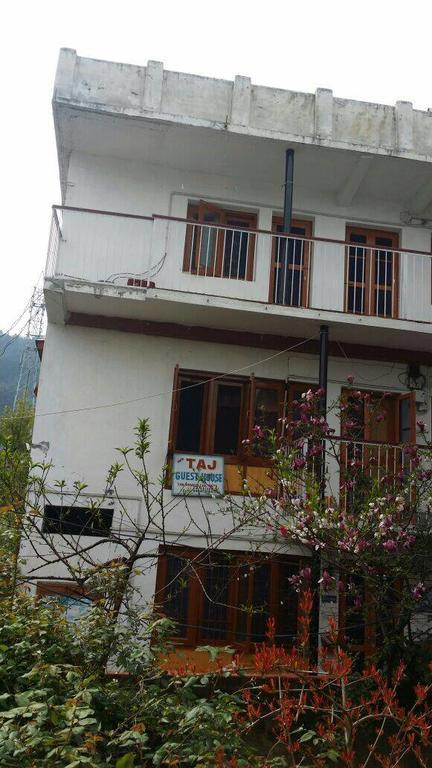 Taj Guest House Srīnagar Buitenkant foto