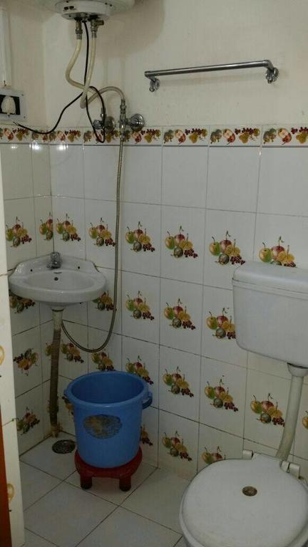 Taj Guest House Srīnagar Buitenkant foto